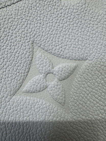 LV Diane 全皮粉藍 Baby Blue