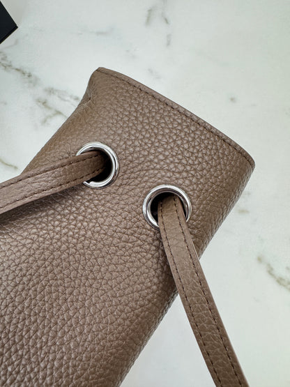 CHANEL Maxi Flap Small 32cm 大象灰/ 深卡其色 Dark Khaki
