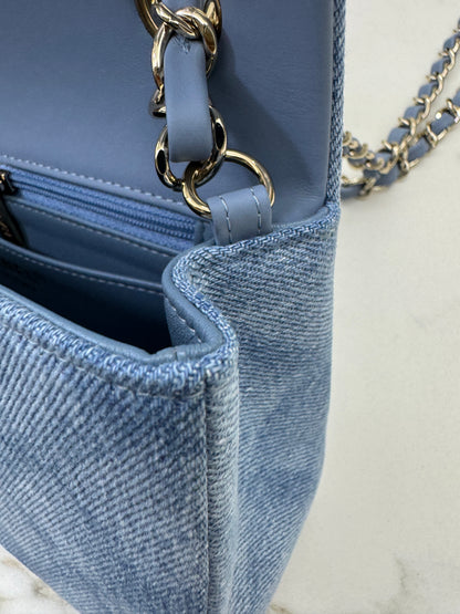 CHANEL 22B 淺藍牛仔 Mini CF20