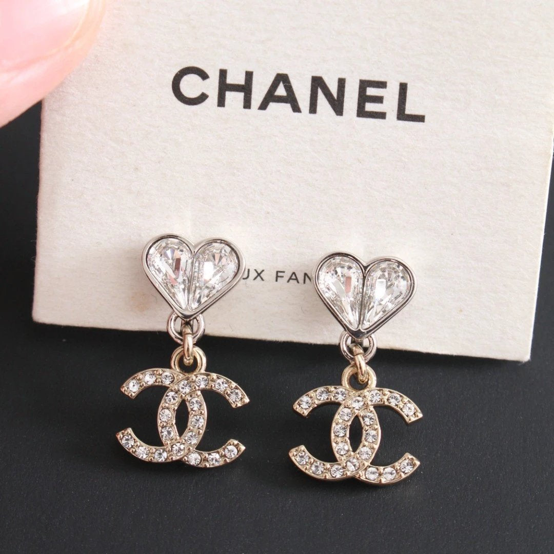 CHANEL 耳夾款