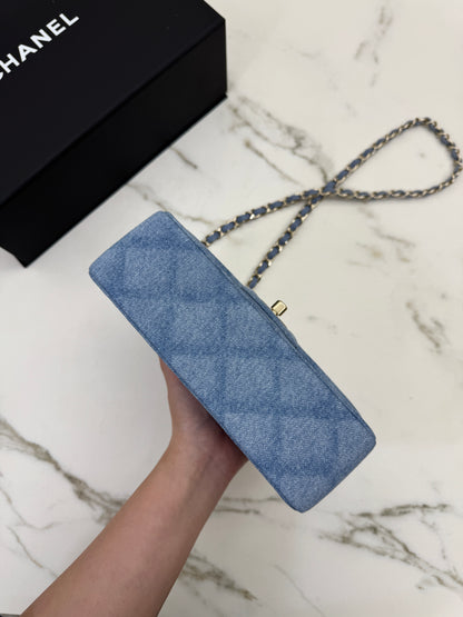 CHANEL 22B 淺藍牛仔 Mini CF20