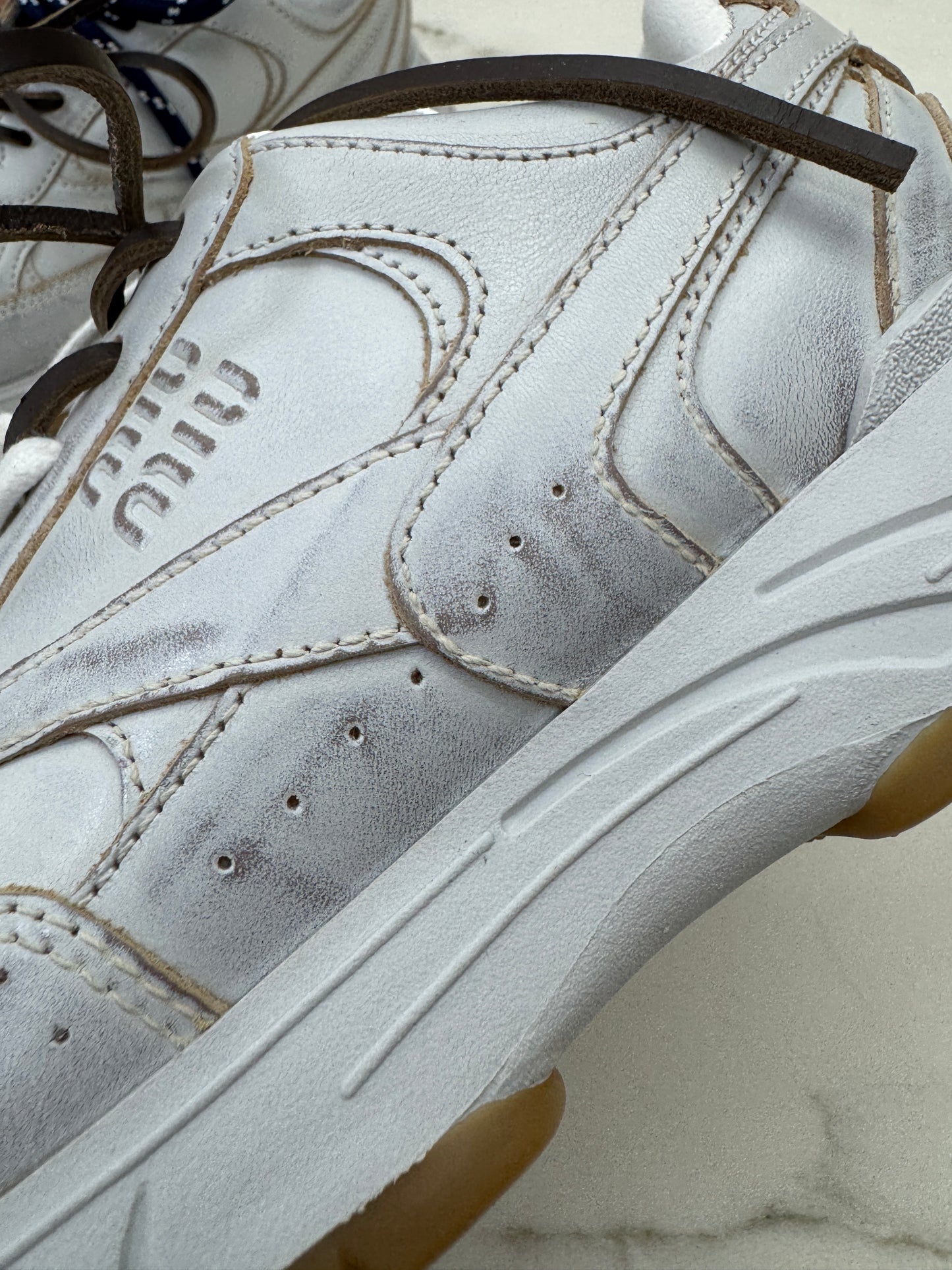 MIU MIU X NB 25年版 做舊老爹鞋￼