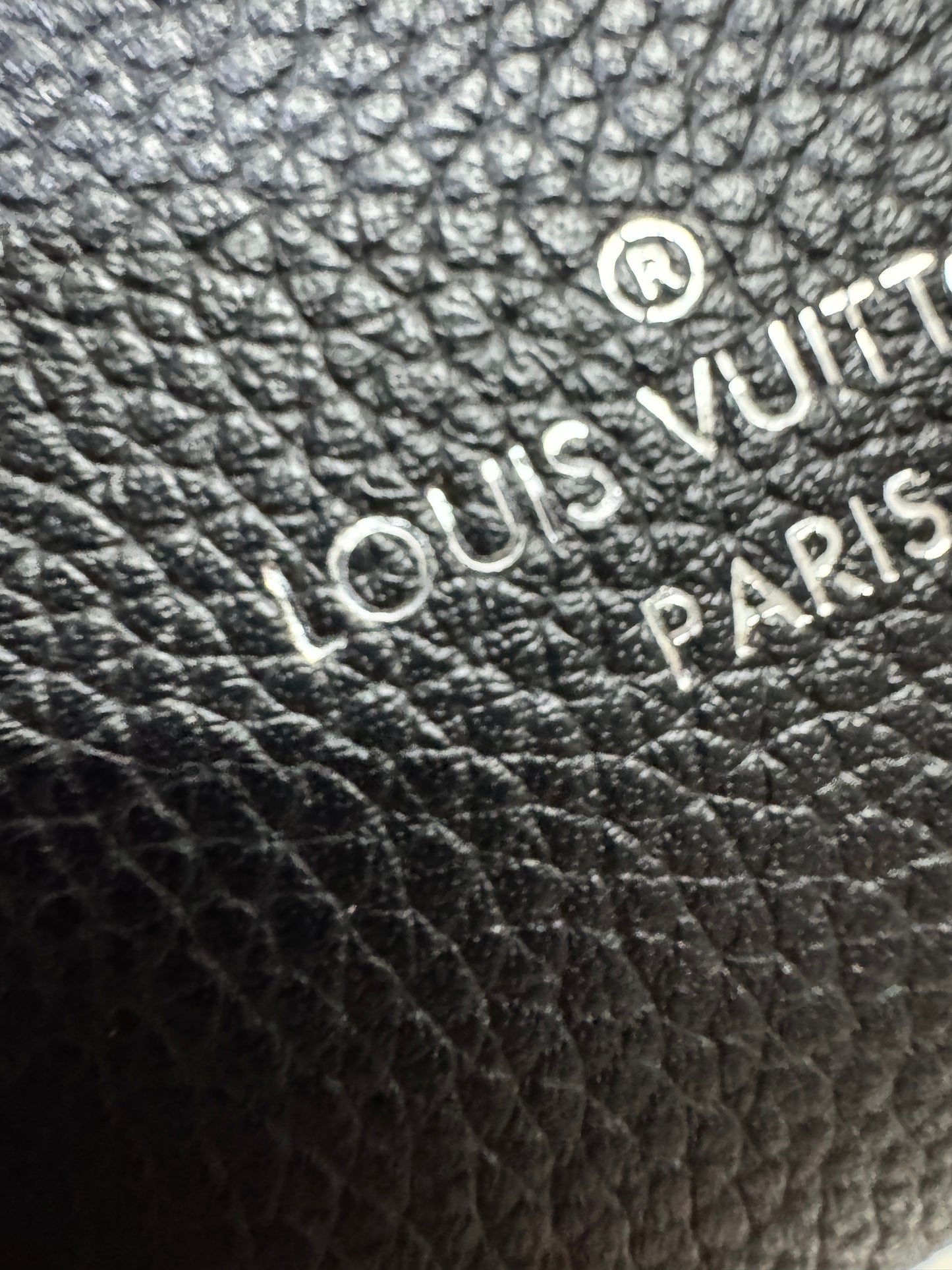 LV Side Trunk MM 黑色皮款