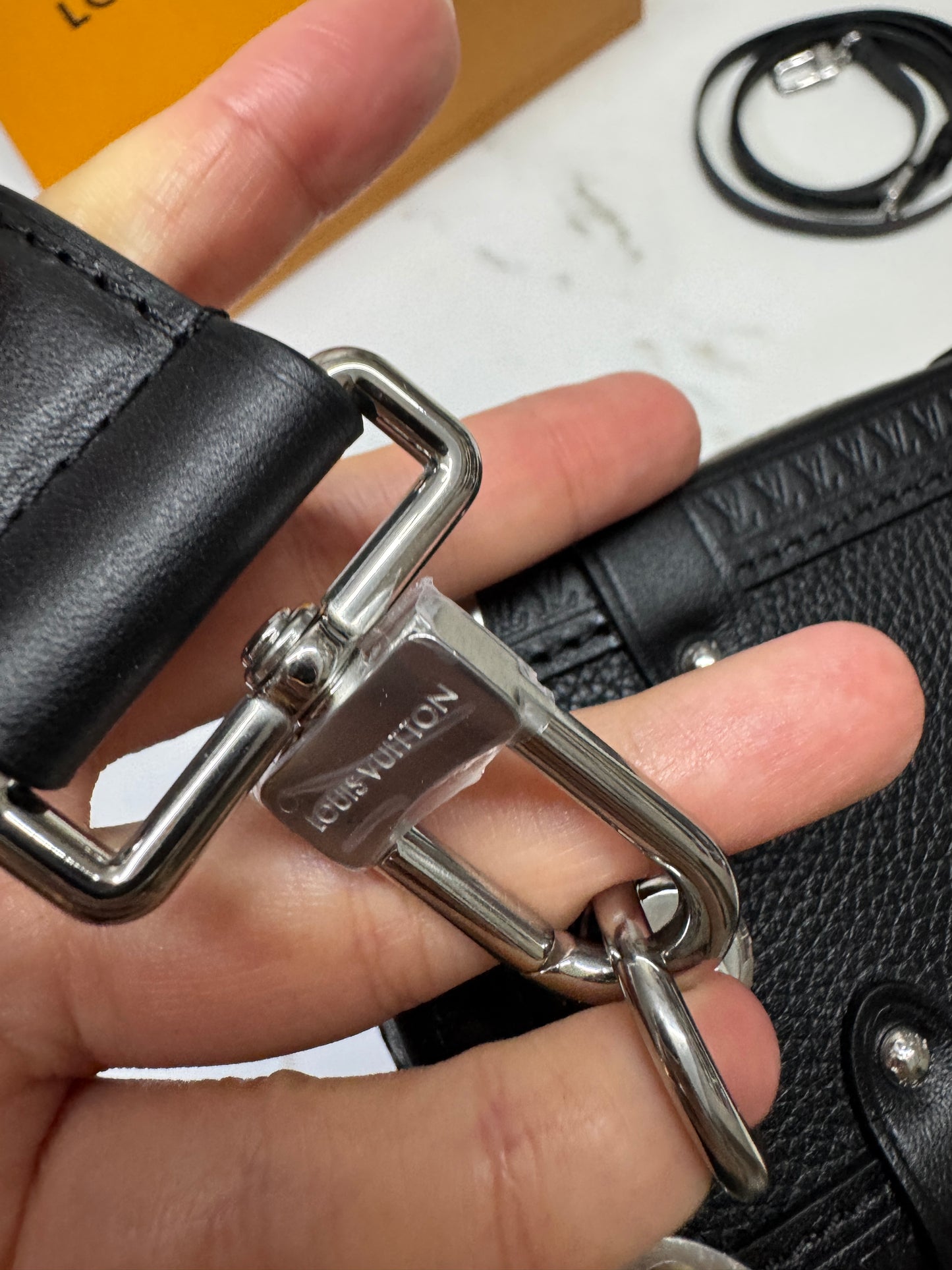 LV Side Trunk MM 黑色皮款