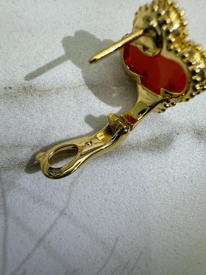 VCA Vintage Alhambra Earrings 紅玉髓