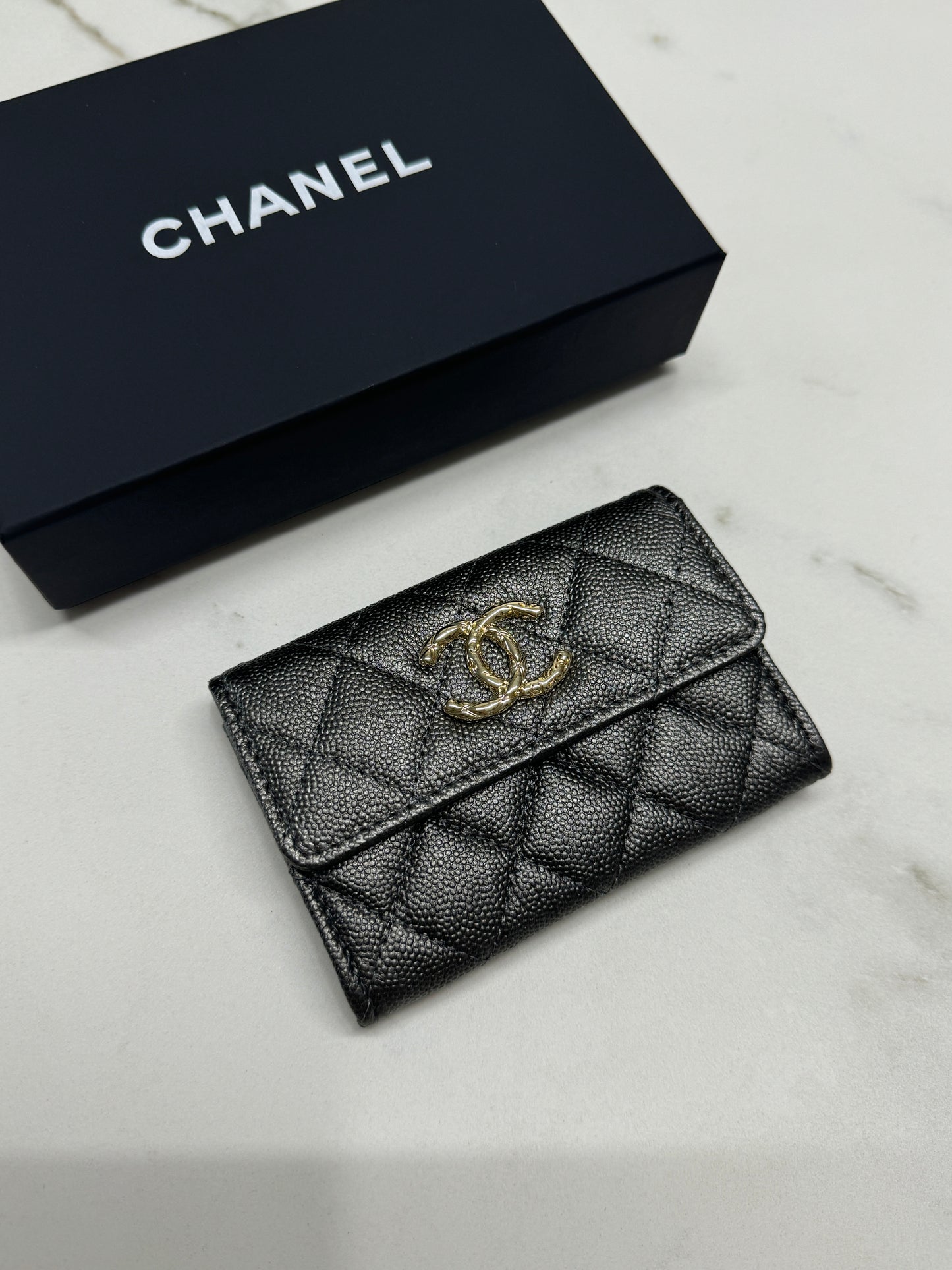 CHANEL 24S 雕刻logo Card Holder