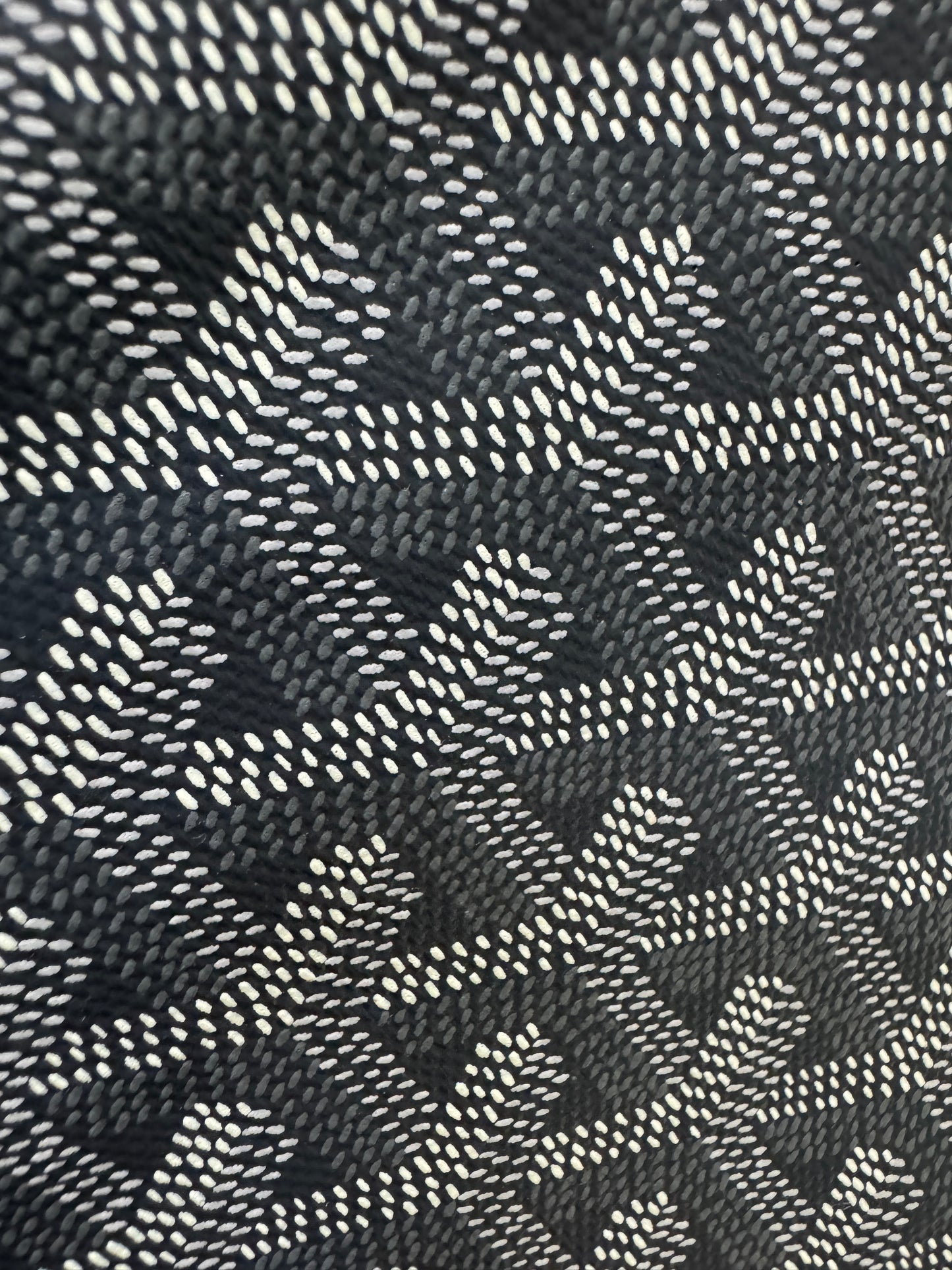 GOYARD 灰色Hobo 紅色小愛心