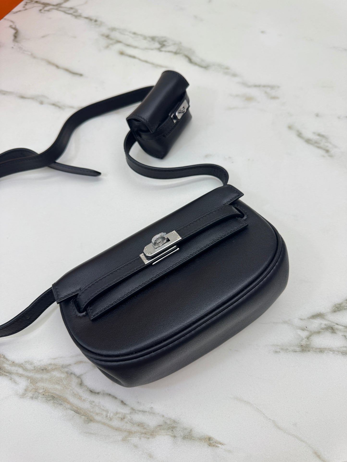HERMES Kelly Moove 黑銀 Swift Noir PHW