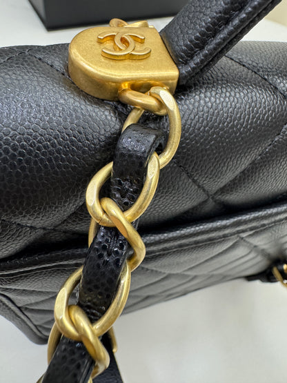 CHANEL 25B 四葉草郵差背包