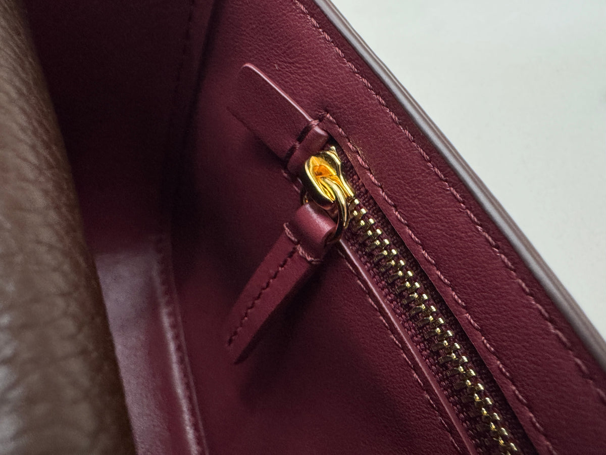 CHANEL Mini Maxi Flap 巧克力色
