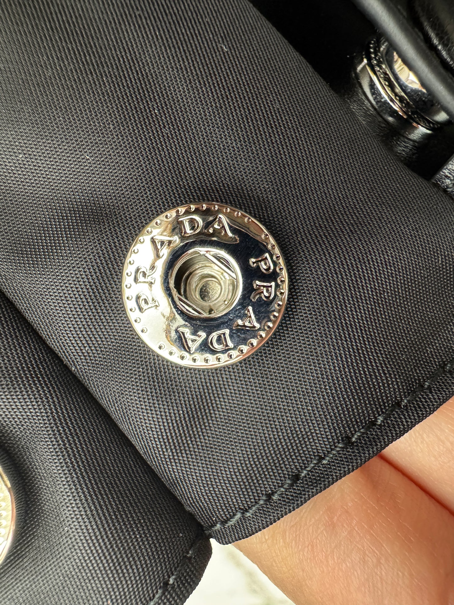PRADA Cini 郵差包黑色 Medium