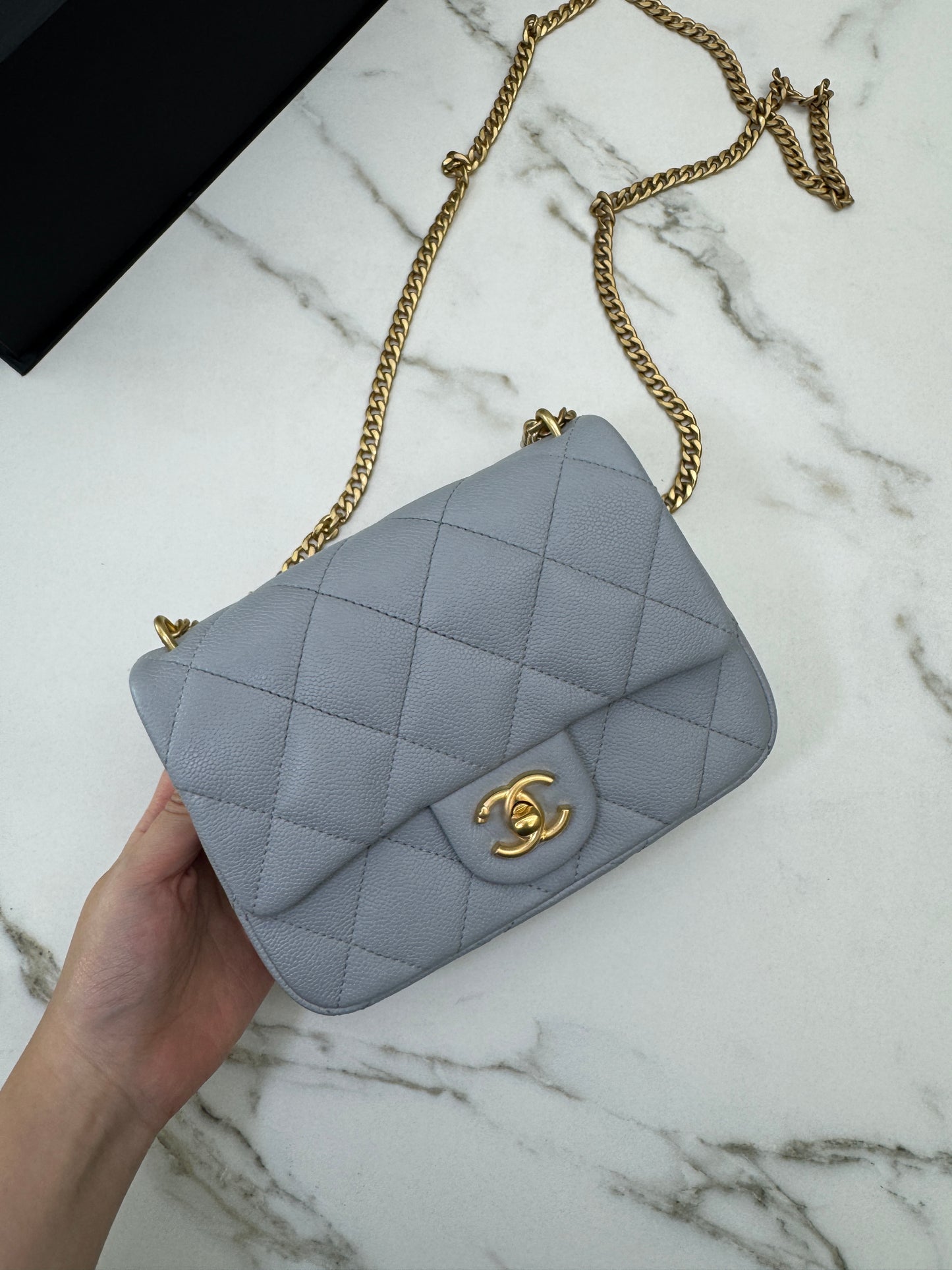 CHANEL 愛心金球 灰色 Mini Flap Bag 20cm