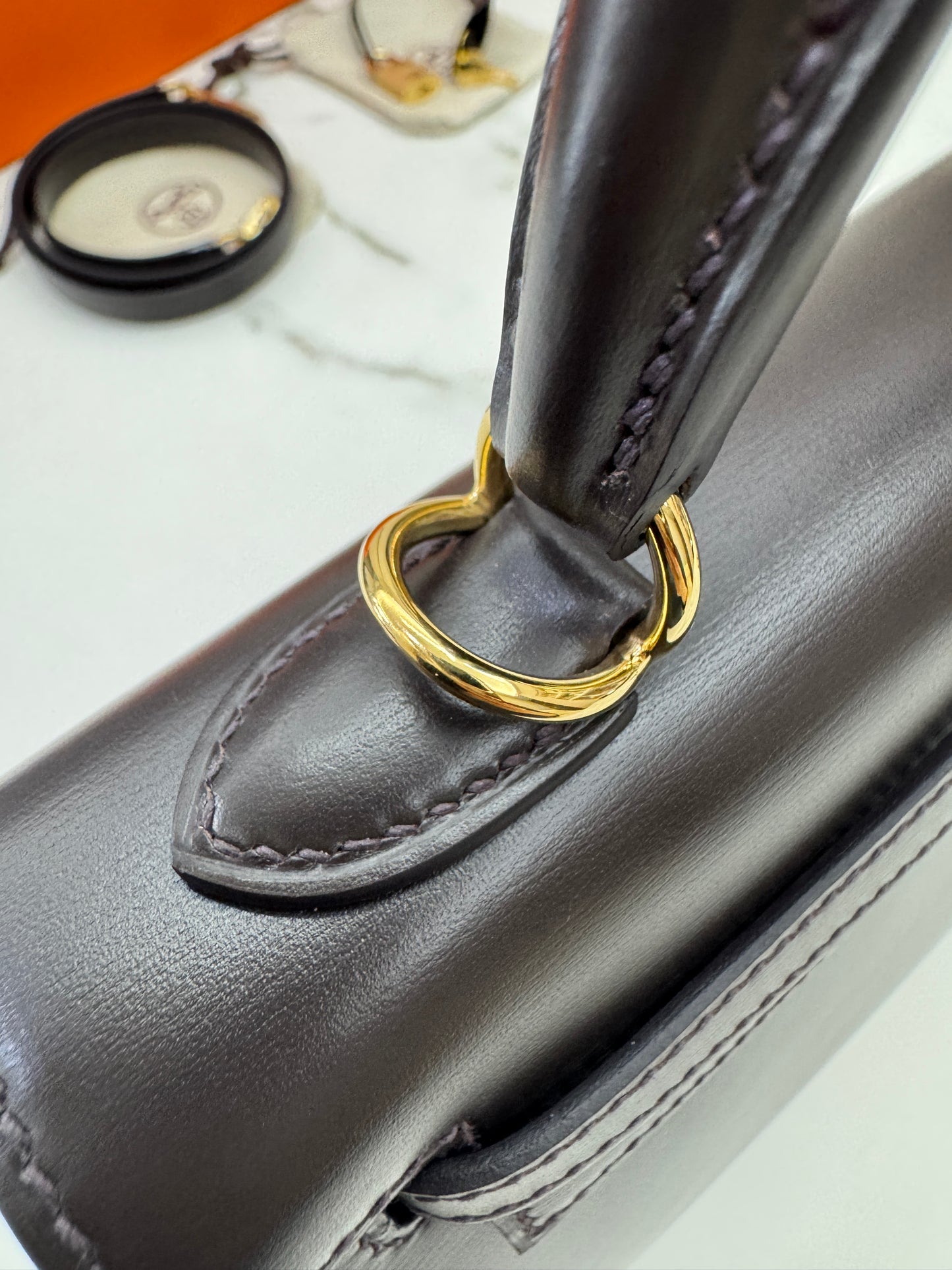 HERMES Kelly 25 烏木色Box皮金扣 外縫 Ebene Box Leather Seilier GHW