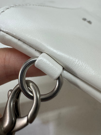 CHANEL 22 Bag Medium 白銀