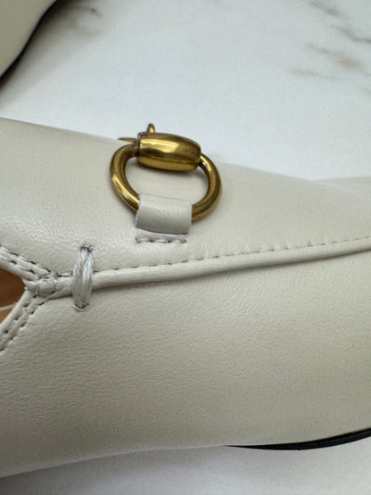 GUCCI 奶白色半拖