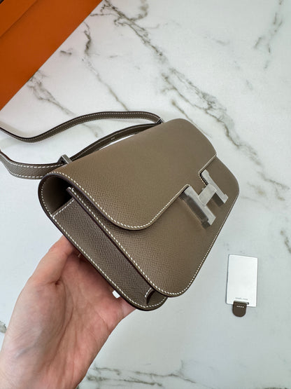 HERMES Constance Elan 大象灰銀扣 Epsom Etoupe PHW