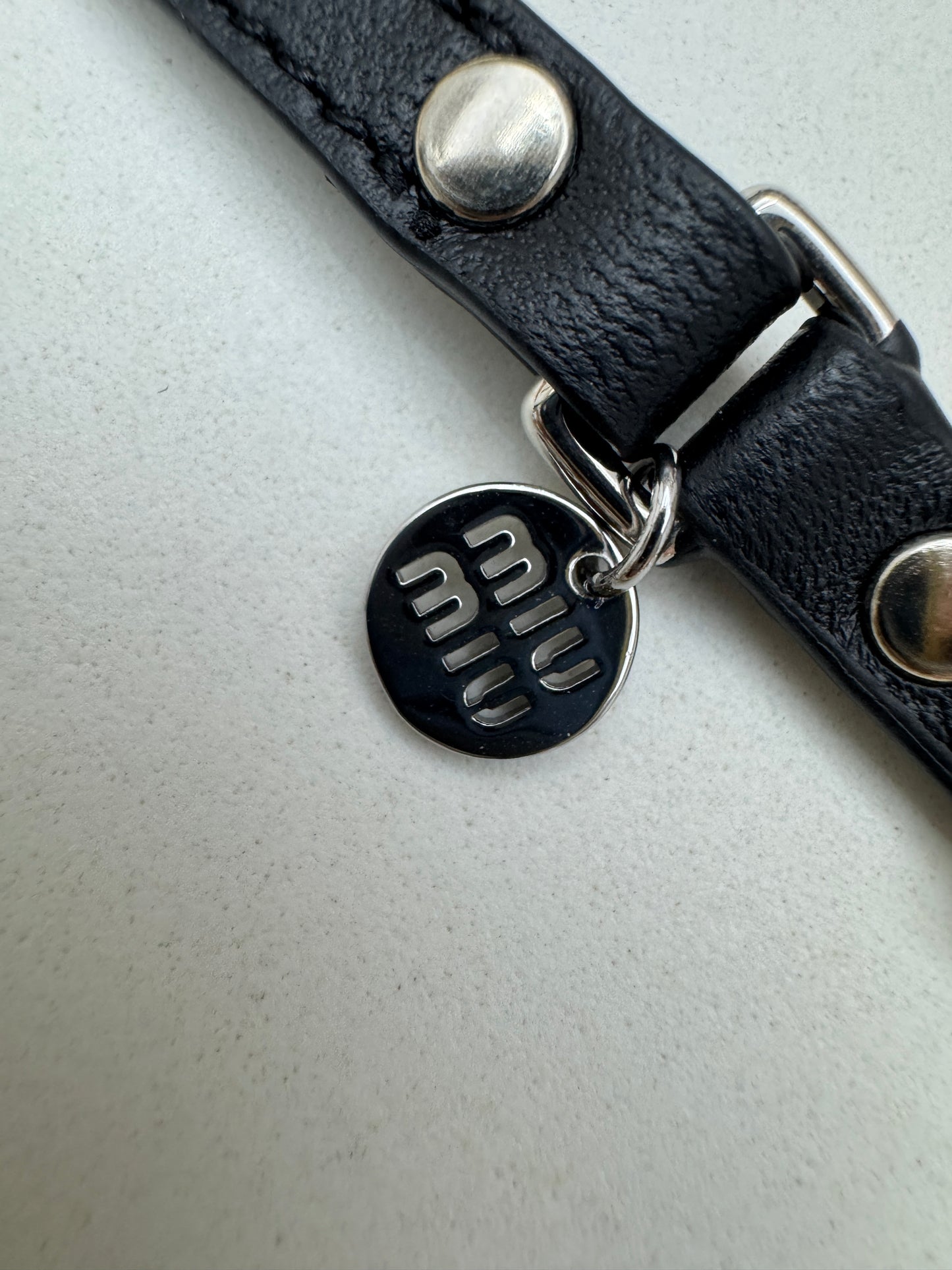 MIU MIU 珍珠皮帶項鏈 Choker