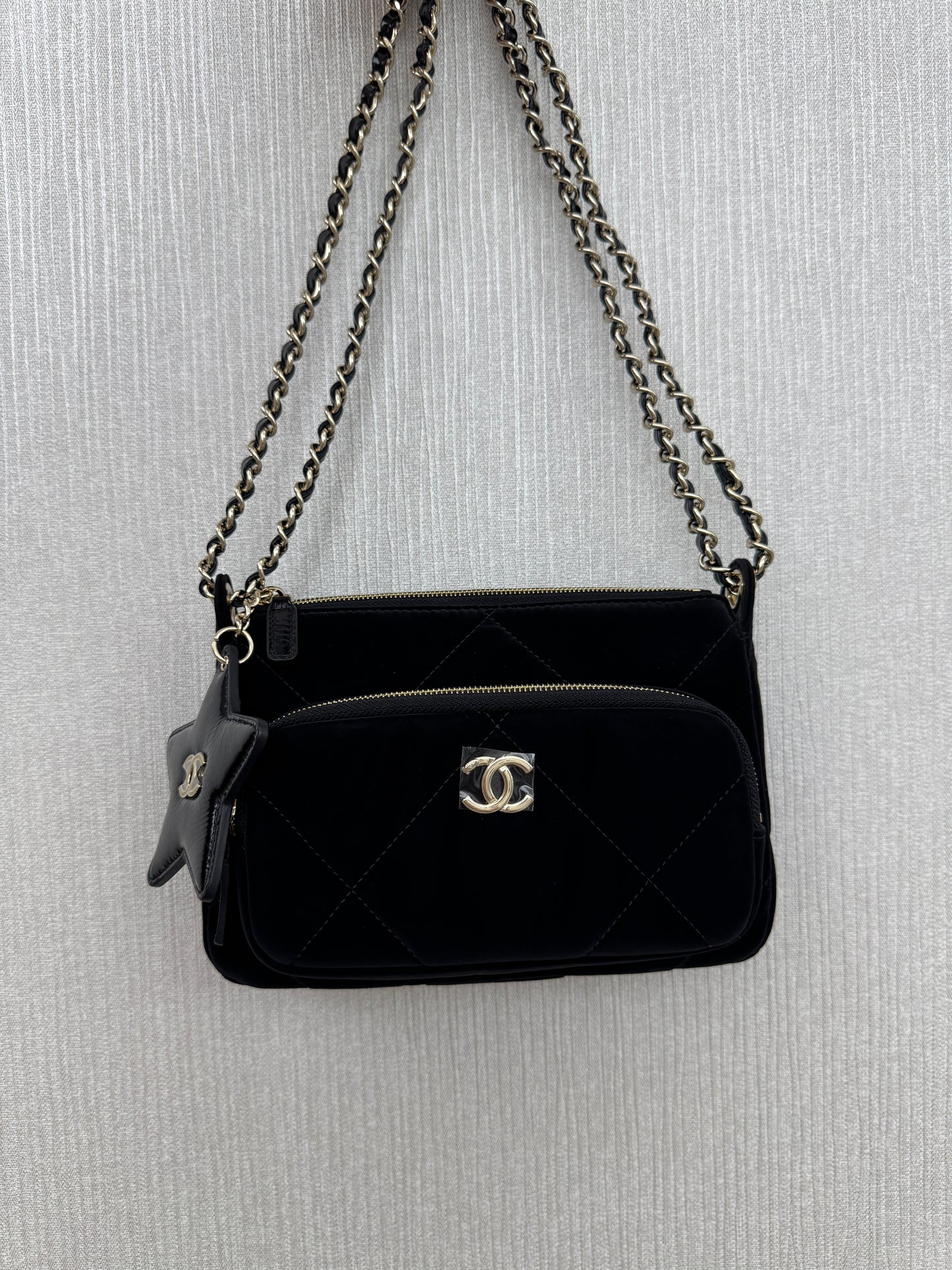 CHANEL 25N Coco Neige 滑雪系列 絲絨尼龍 相機包