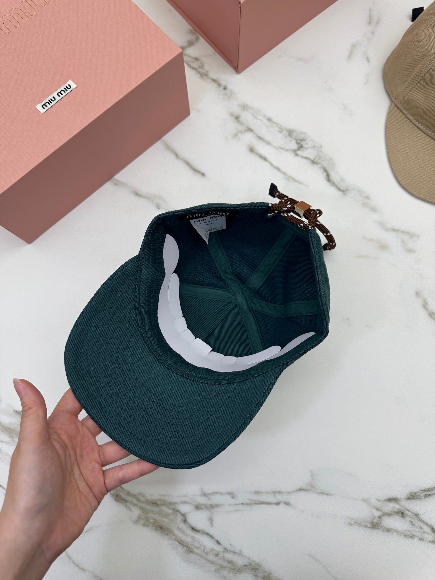 MIU MIU 軟頂鴨舌帽