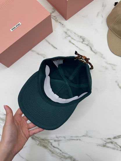 MIU MIU 軟頂鴨舌帽