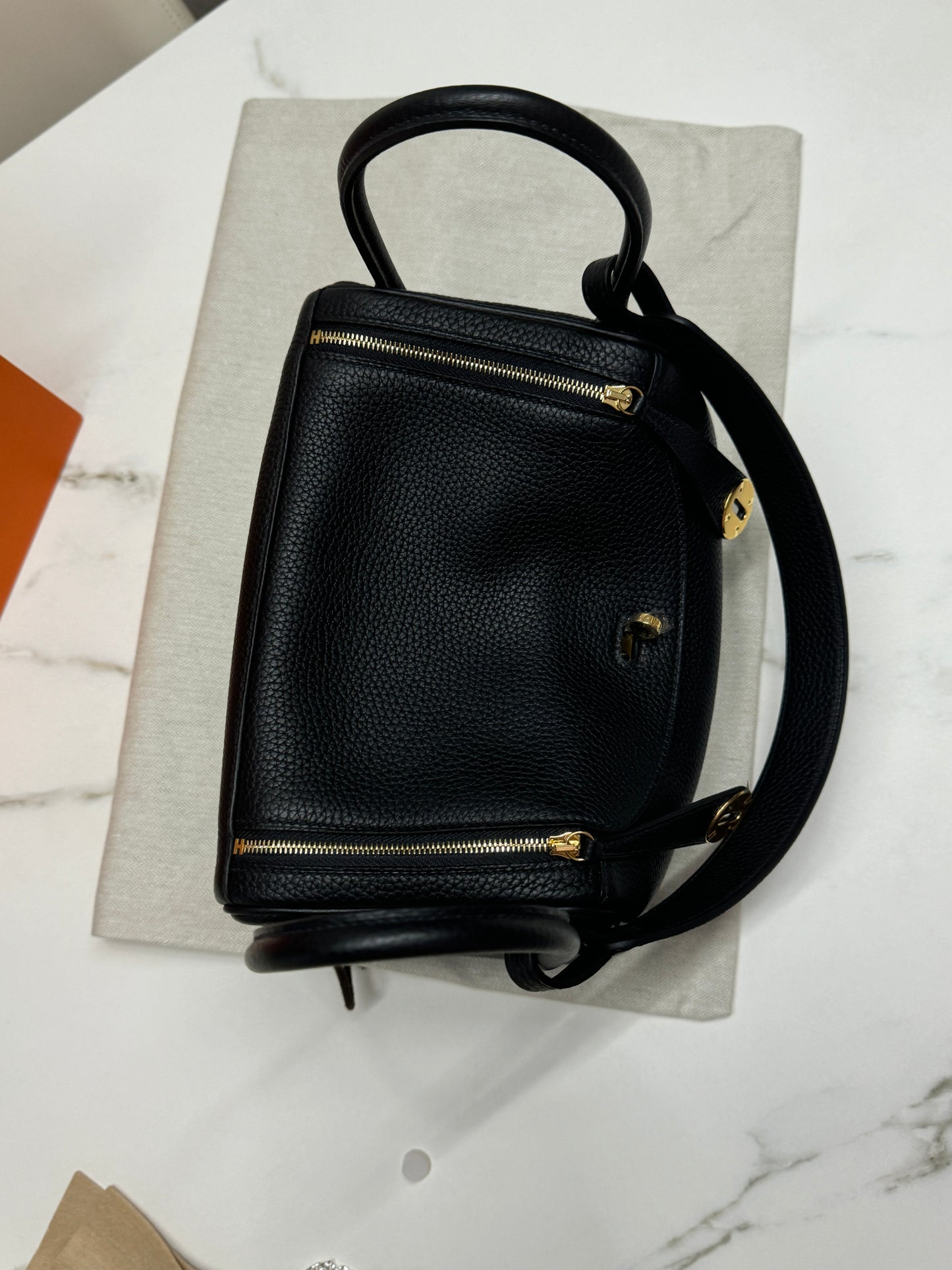 HERMES Lindy26 黑色金扣 TC