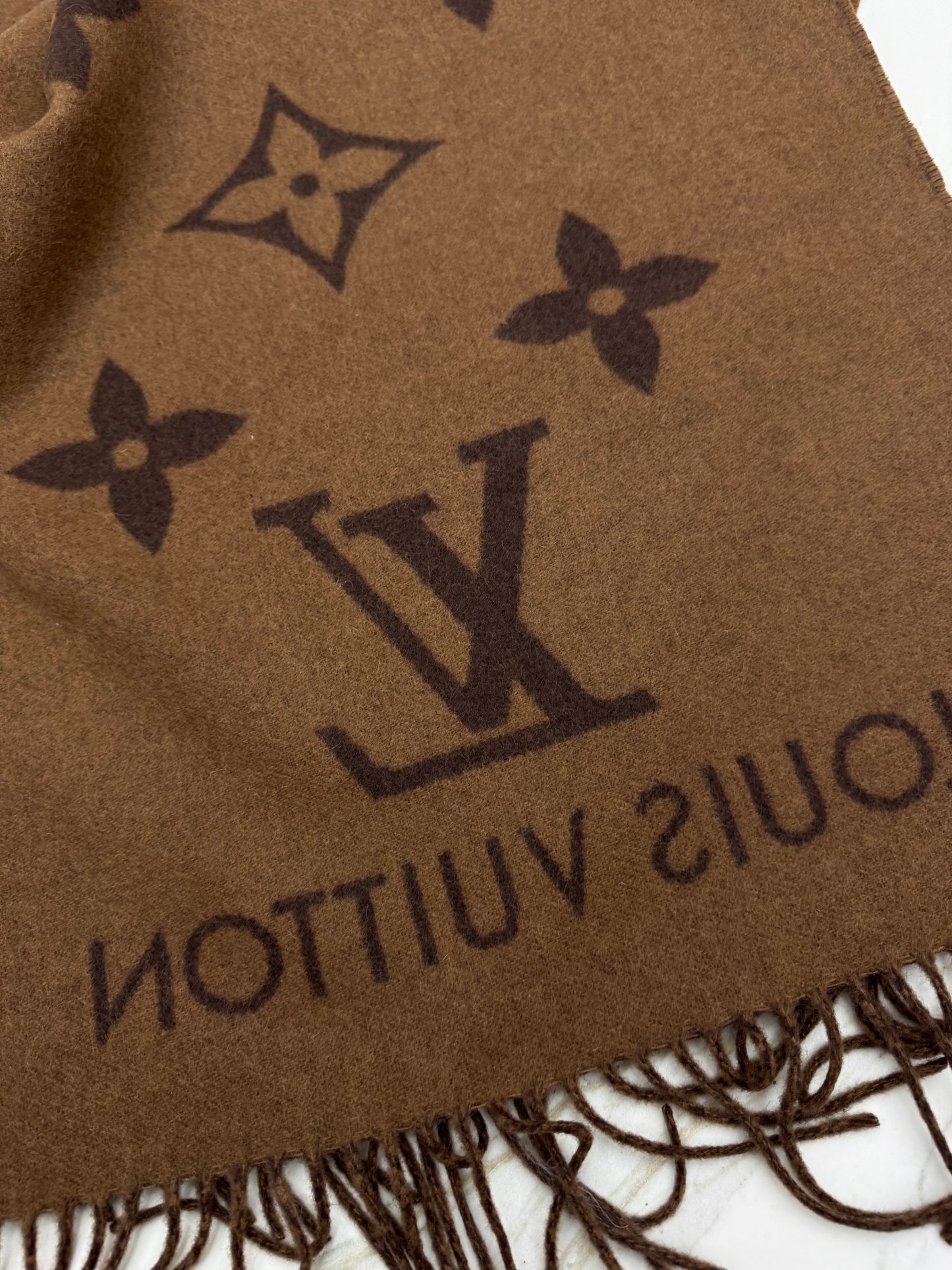 LV Reykjavik Scarf Marron Fonce 100% Cashmere