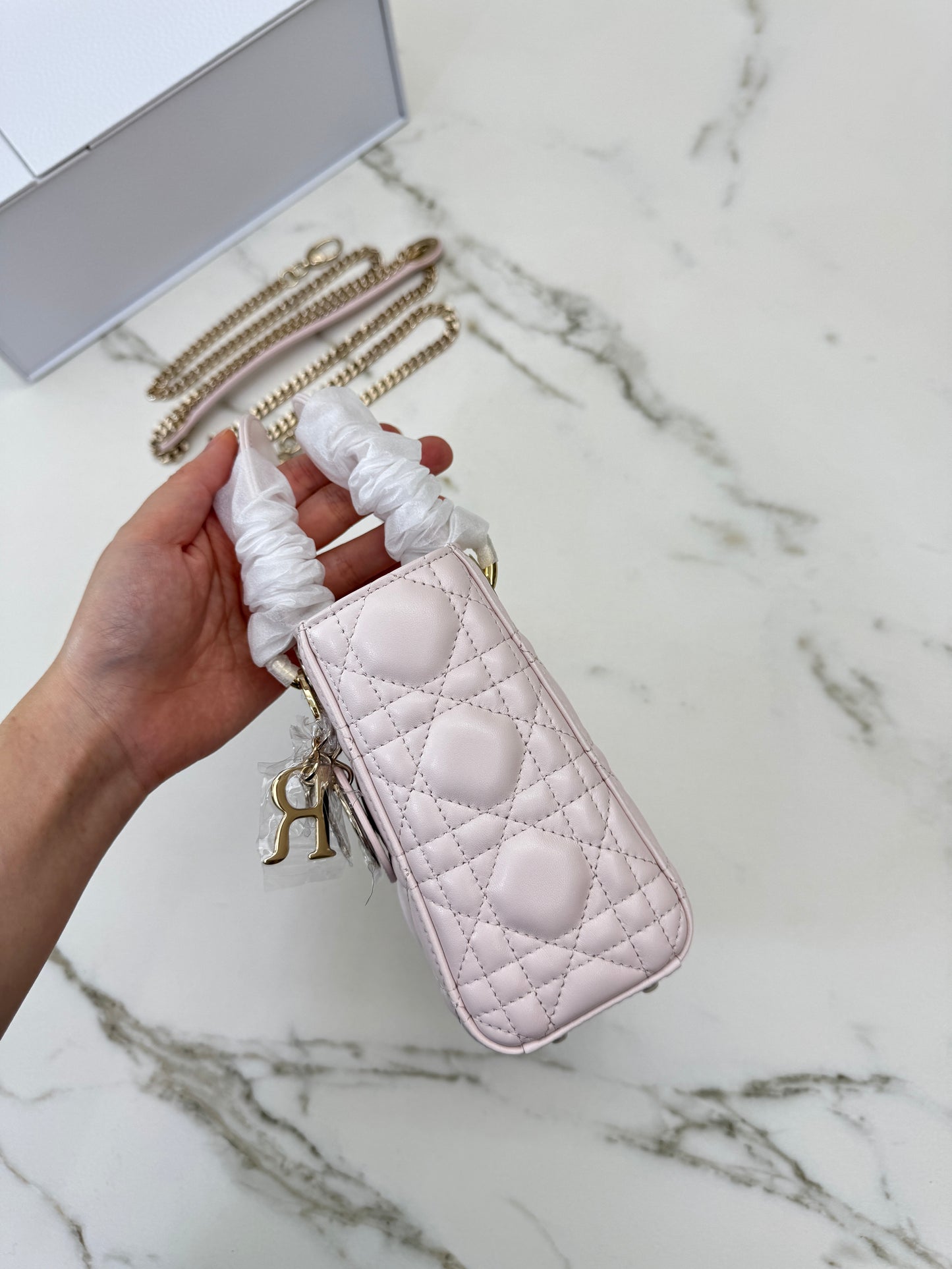 DIOR Mini Lady Dior 羊皮三格 淡粉色