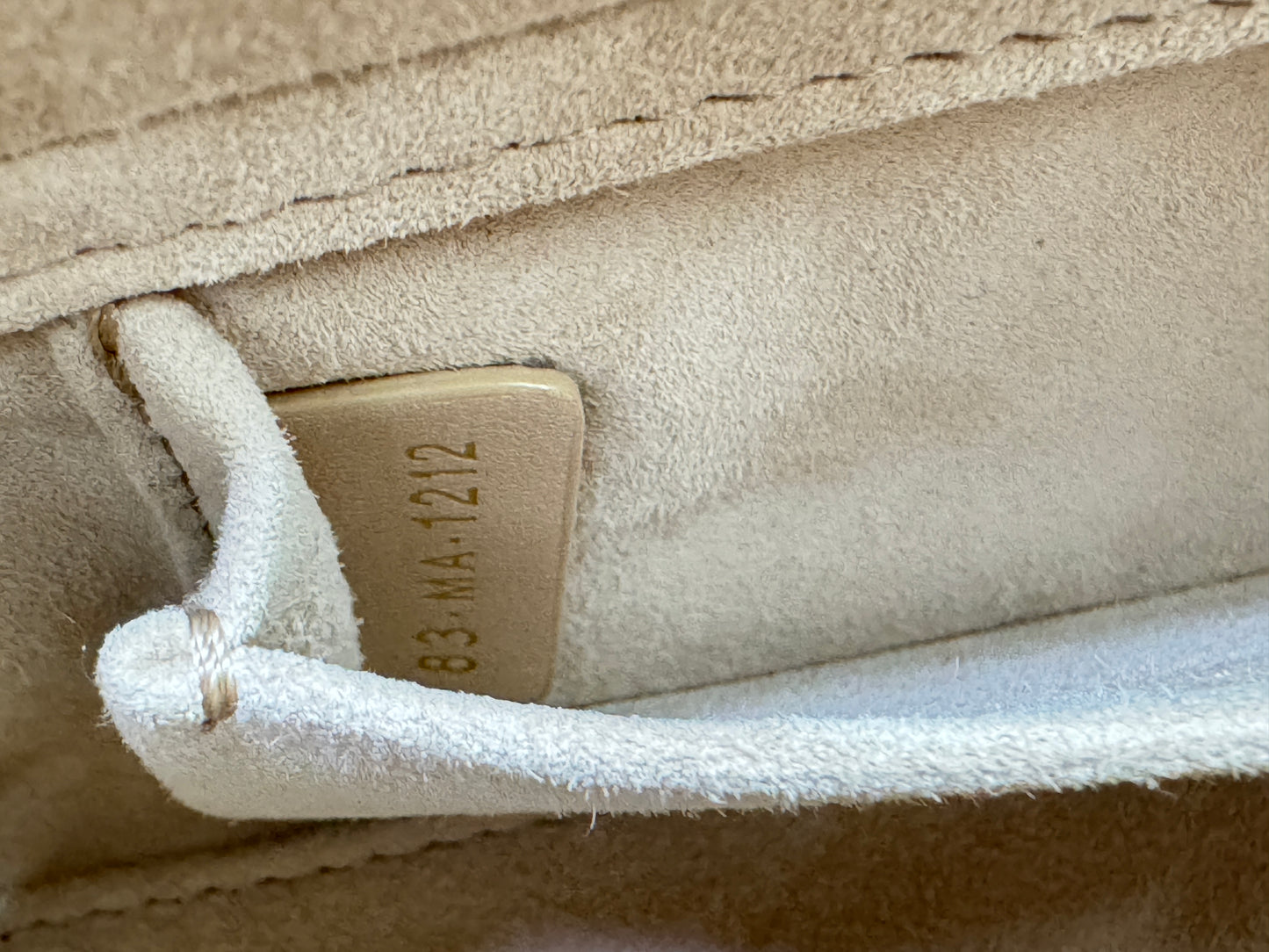 DIOR D-Joy Small 胭脂米 Powder Beige￼