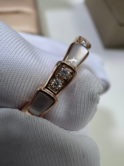 BVLGARI Serpenti 18K玫瑰金 貝母 鑽石戒指【真金真鑽】
