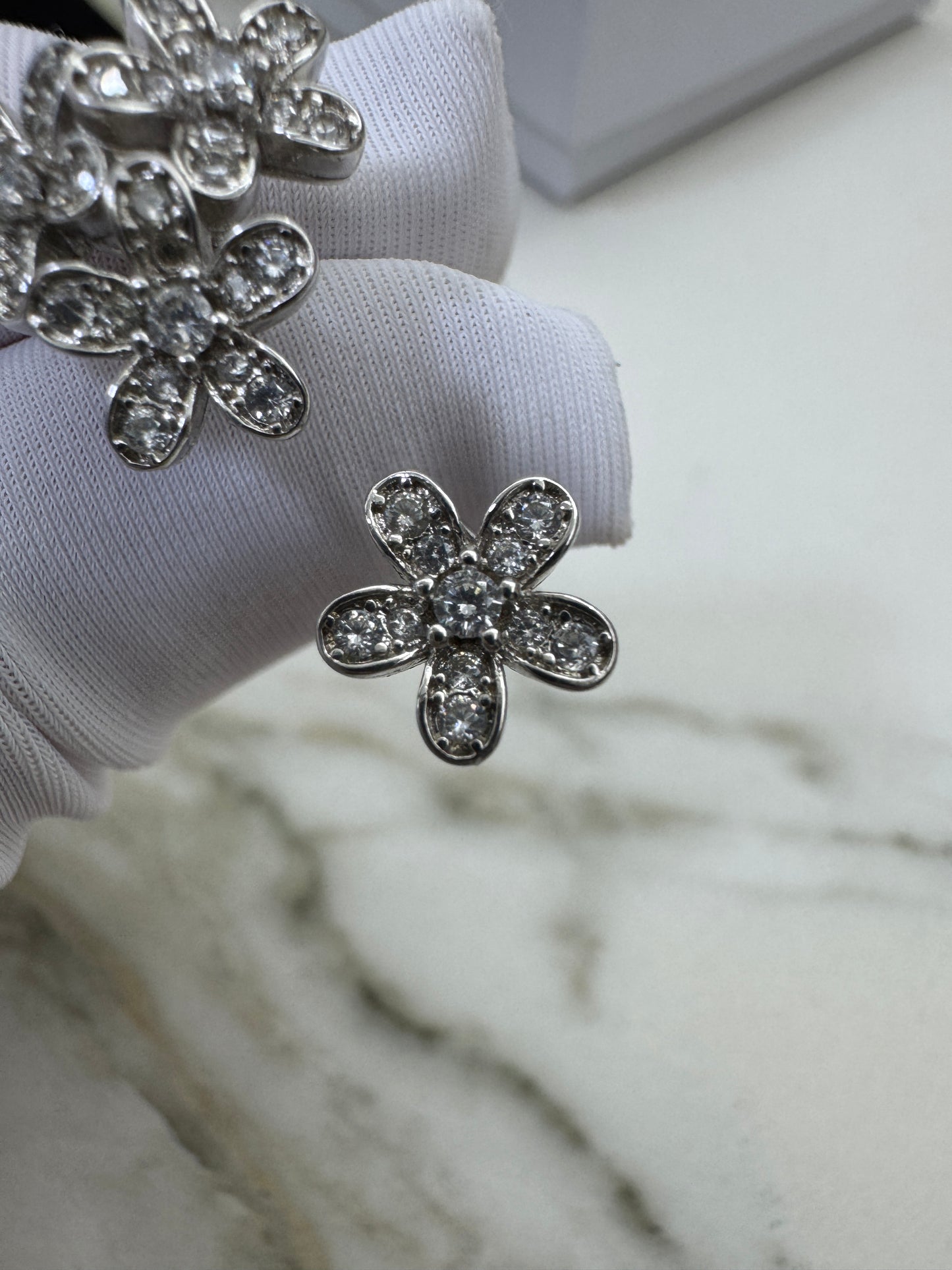 VCA Socrate Between The Finger 指間戒