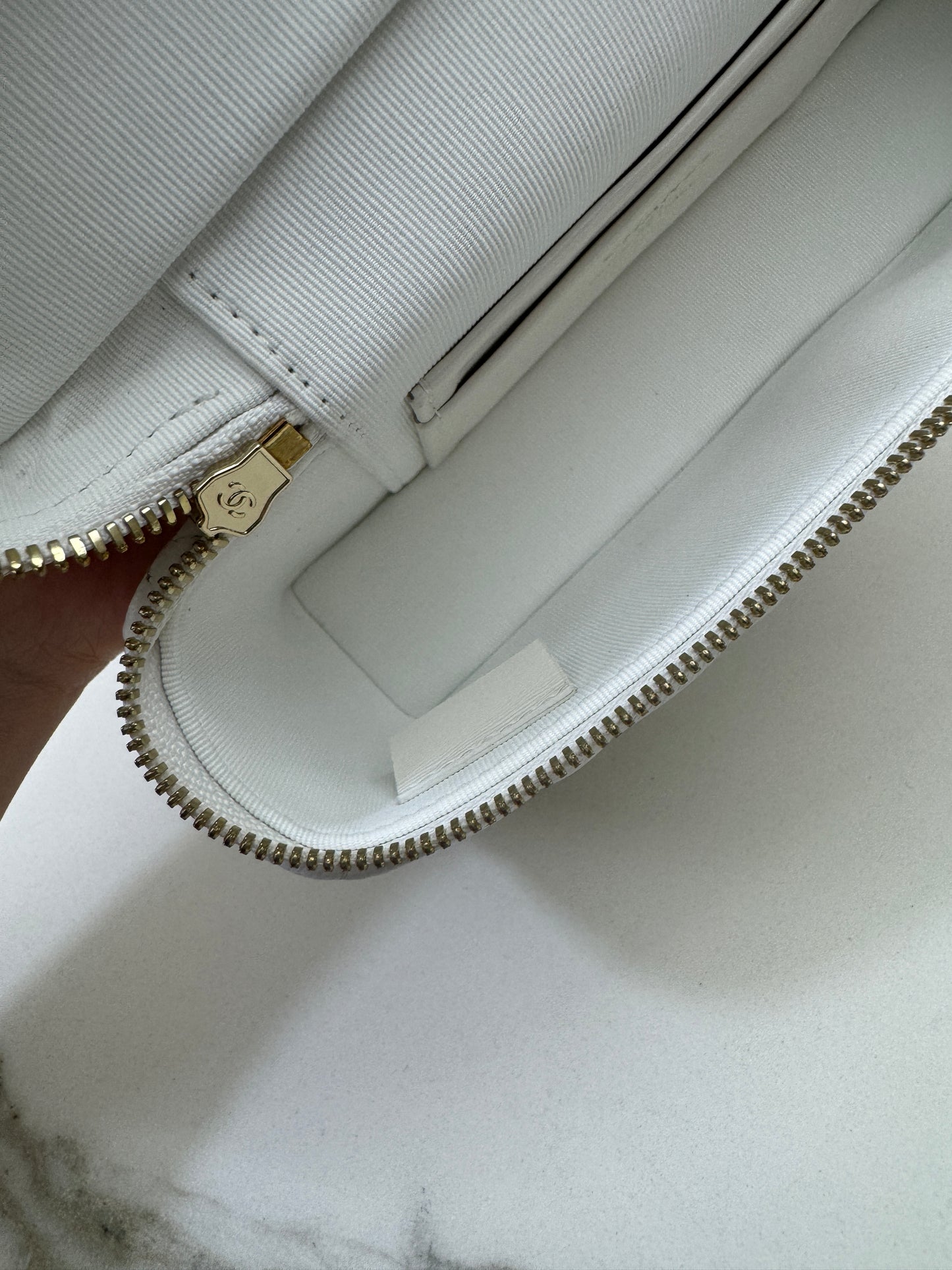 CHANEL 25C LP盒子包 白色 Vanity