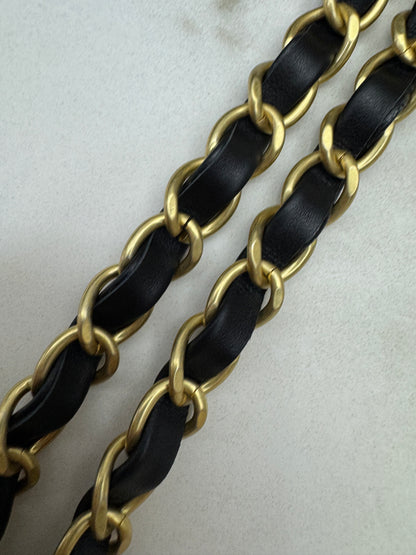 CHANEL 25K 蝴蝶包 綿羊皮 Medium