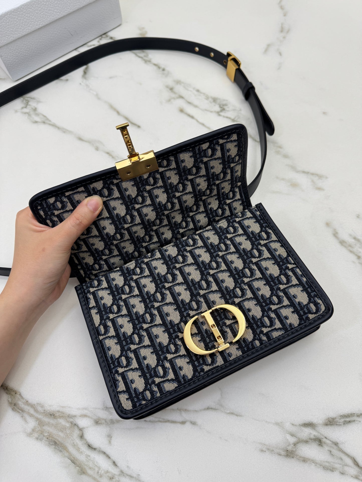 DIOR 30 Montaigne Small Blue Oblique