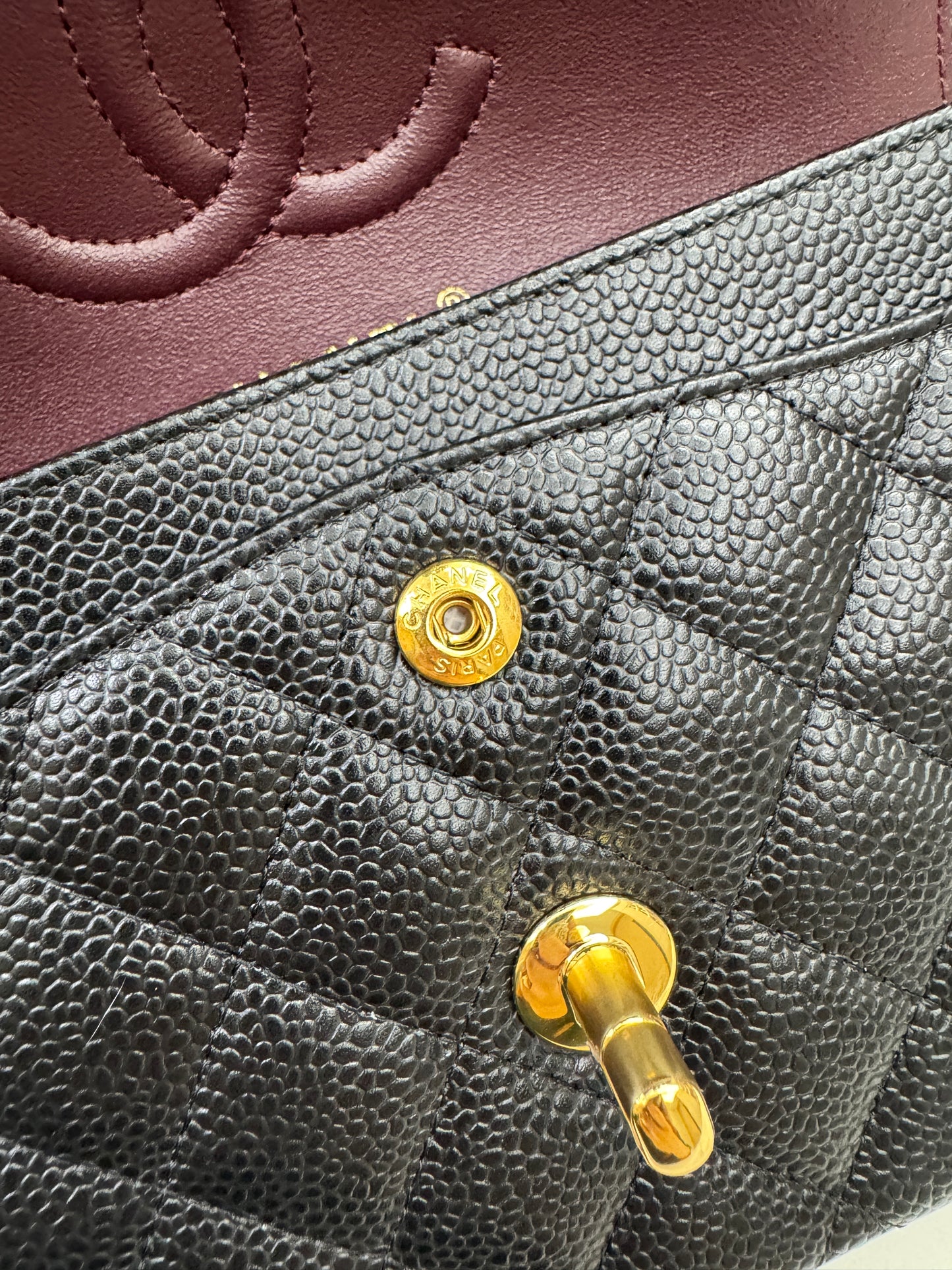 CHANEL CF23 黑金牛 CF Small