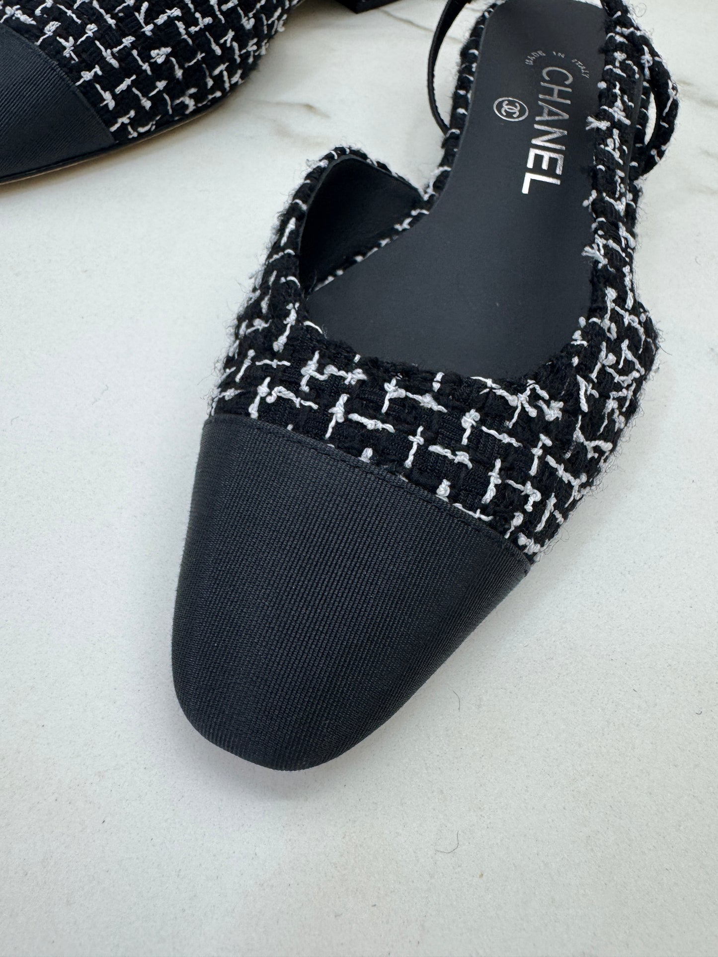 CHANEL Slingback Tweed 黑白粗花呢