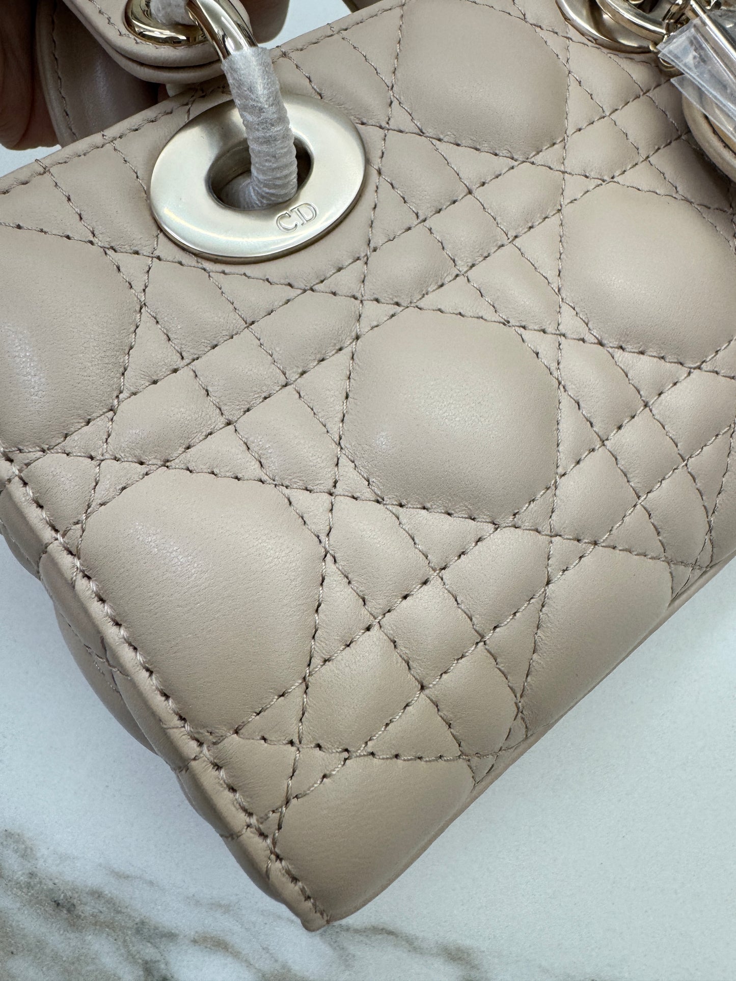 DIOR D-joy Mini 胭脂米 Powder Beige