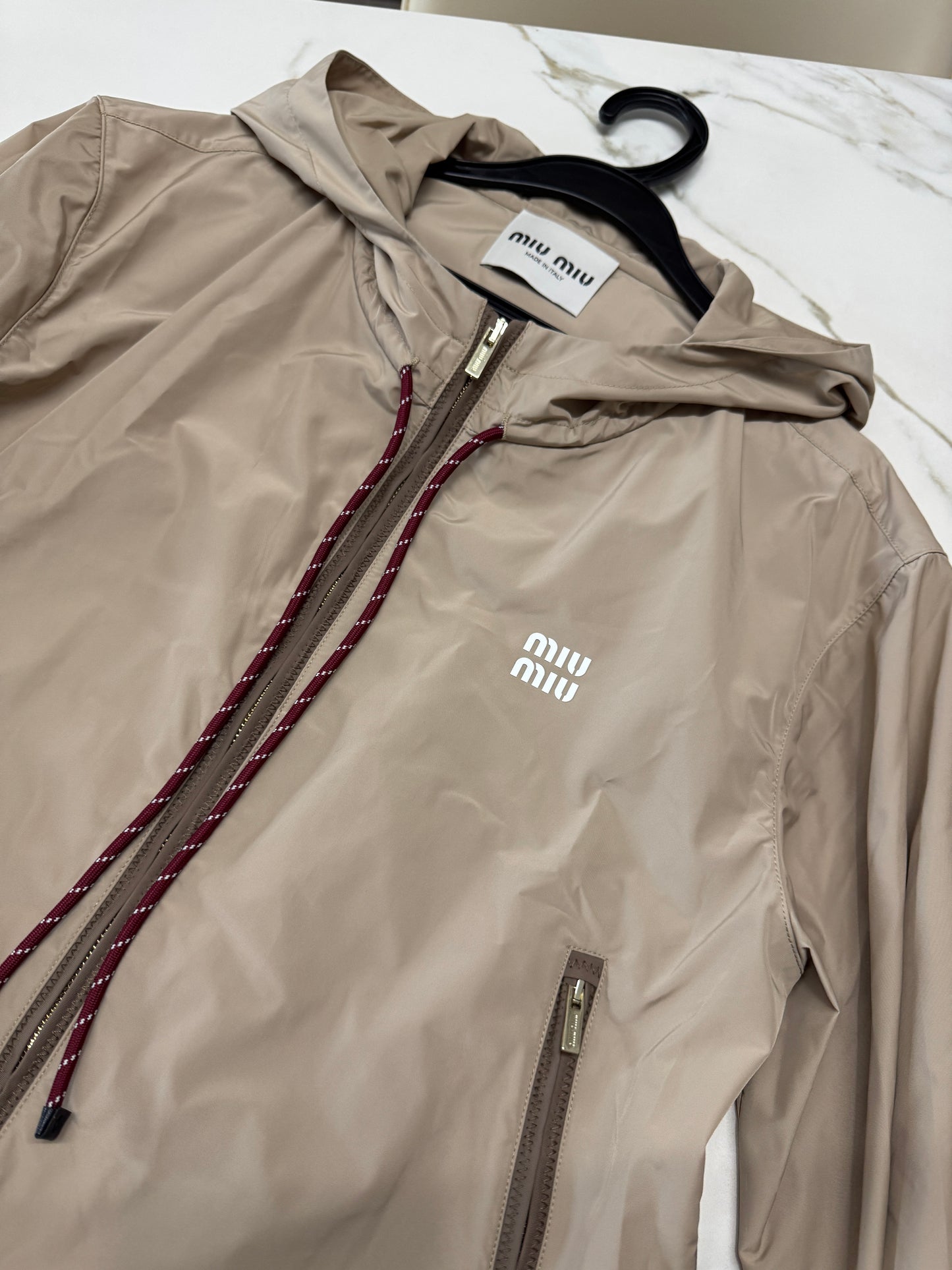 MIU MIU 淺卡其色短款風衣