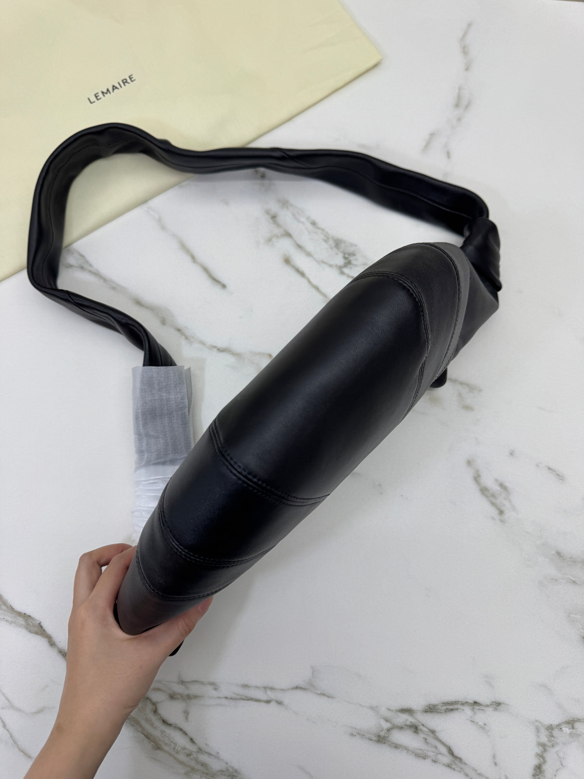 LEMAIRE Croissant Medium 牛角包羊皮 Lambskin