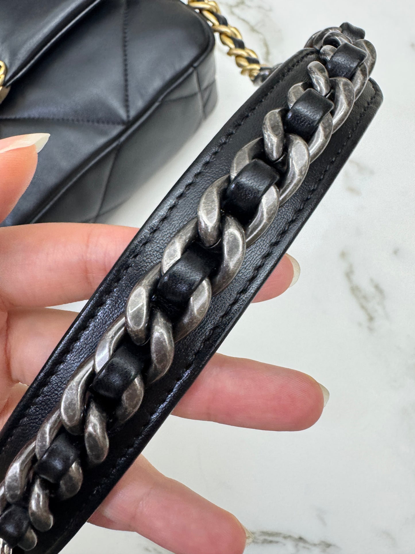 CHANEL 19Bag 黑金 Small