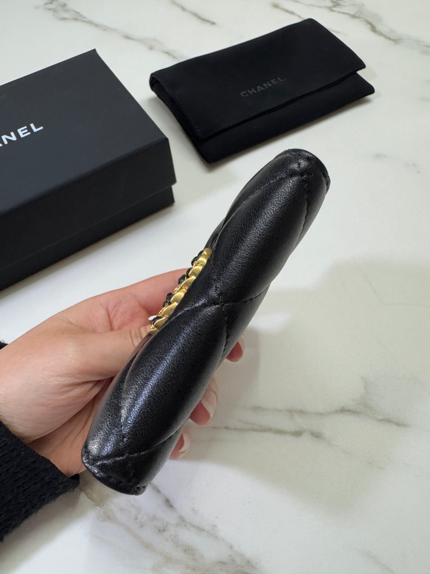 CHANEL 19 Card Holder