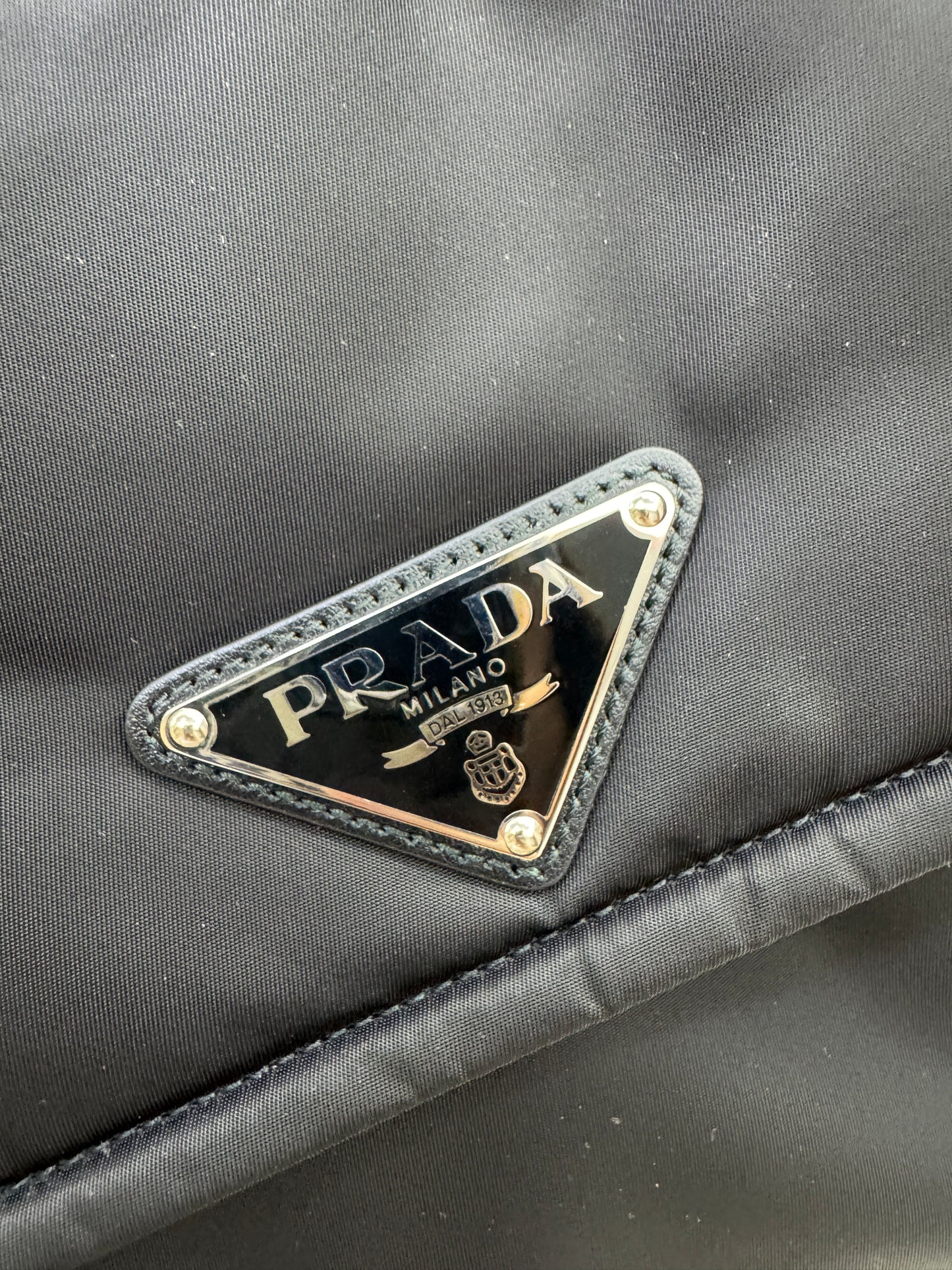 PRADA Cini 郵差包黑色 Medium