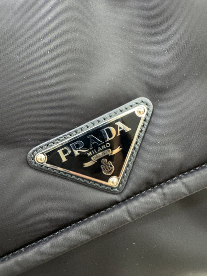 PRADA Cini 郵差包黑色 Medium