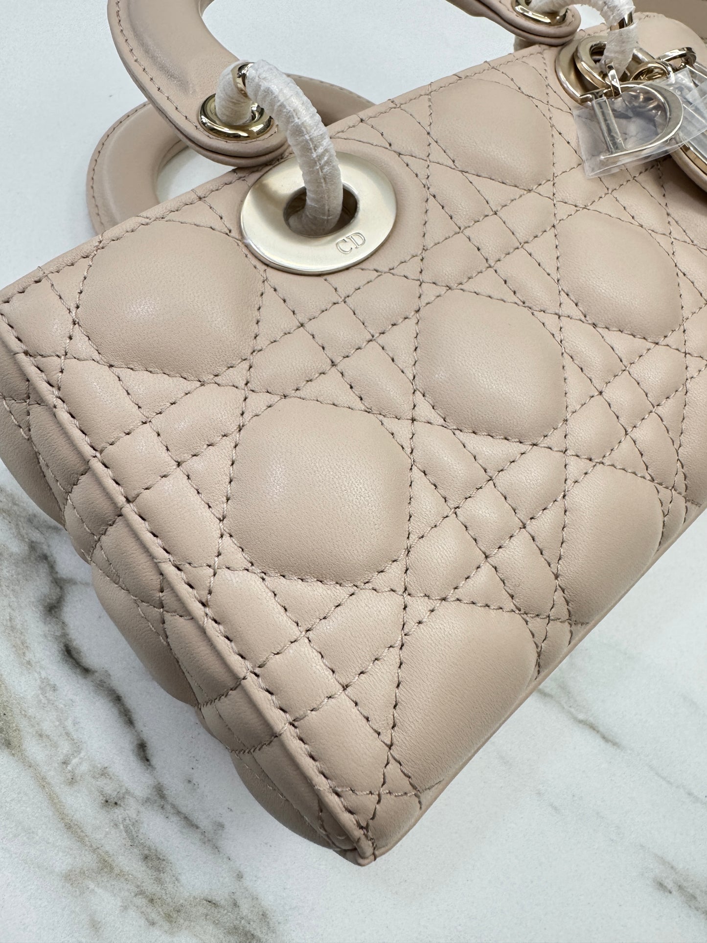 DIOR D-Joy Small 胭脂米 Powder Beige￼