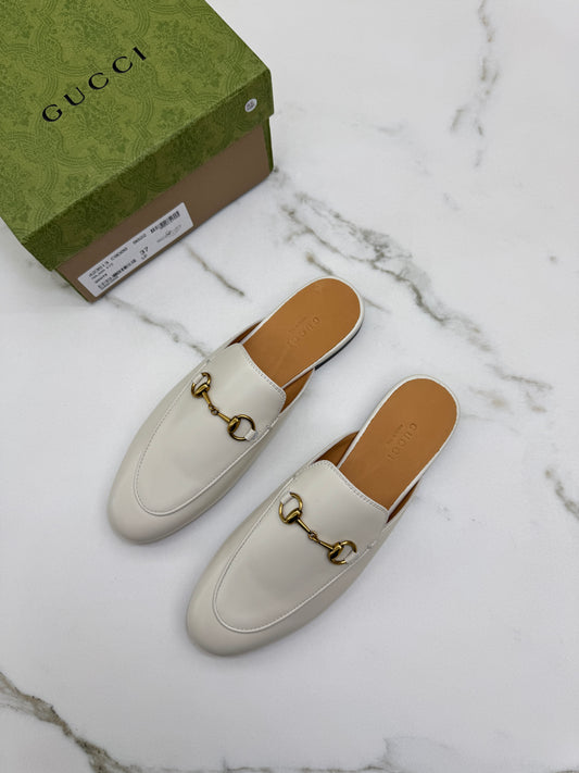 GUCCI 奶白色半拖