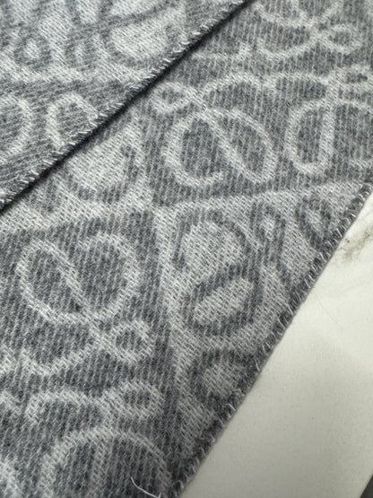 LOEWE Scarf 淺灰 3D Logo 180cm