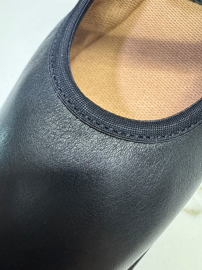 CHANEL 24A Mary Jane 平底小羊皮
