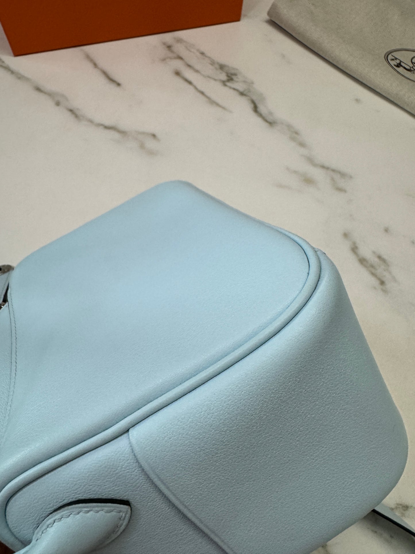HERMES Mini Lindy 霧霾藍T0 銀扣 swift