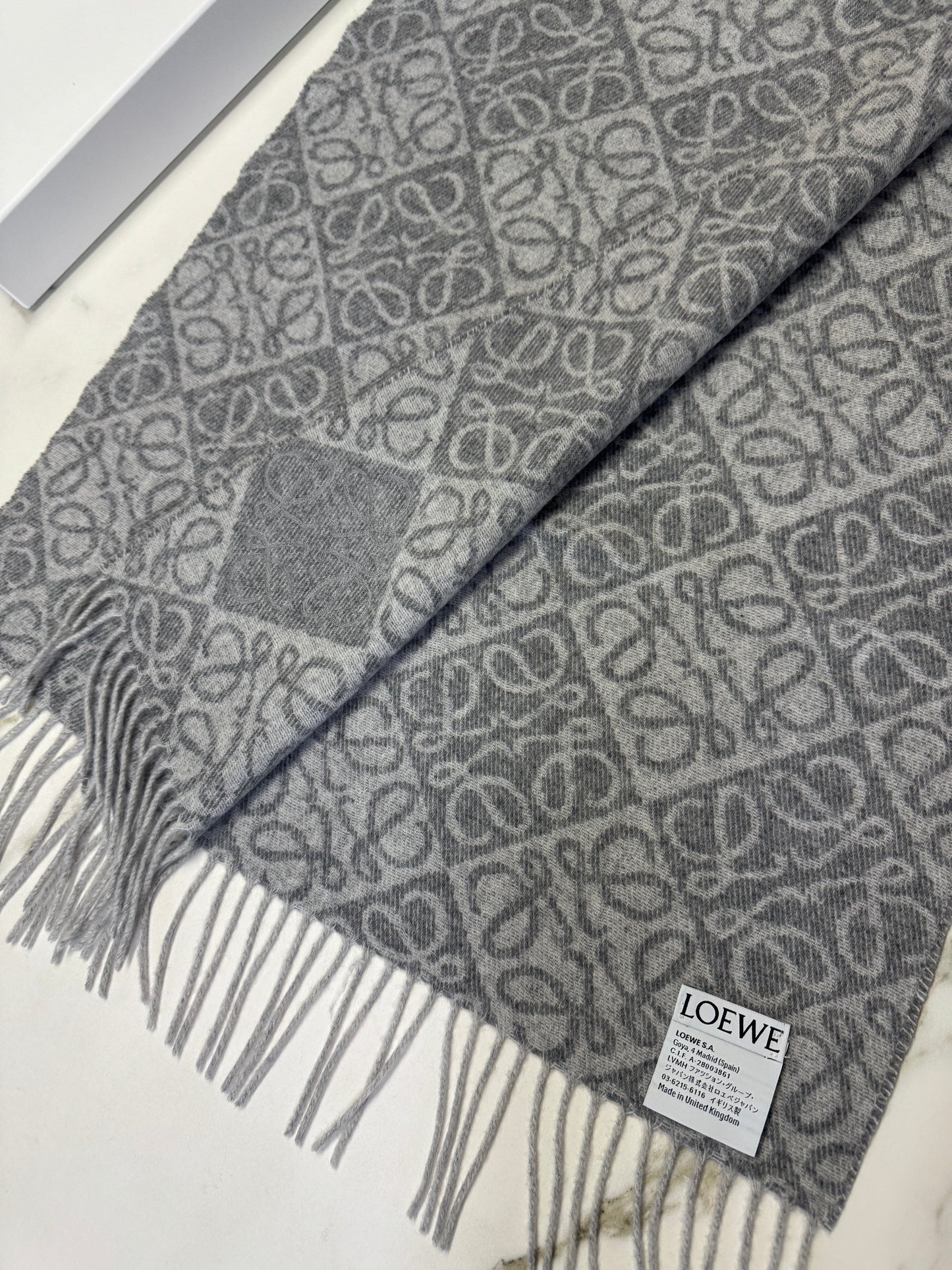 LOEWE Scarf 淺灰 3D Logo 180cm
