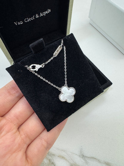 VCA Vintage Alhambra 白金色白貝母