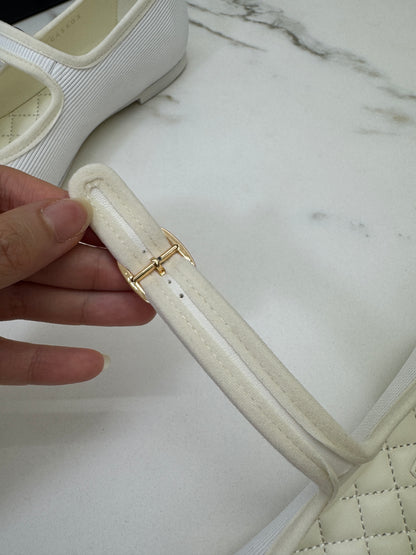 CHANEL 24S Mary Jane 芭蕾舞鞋 白色娟布